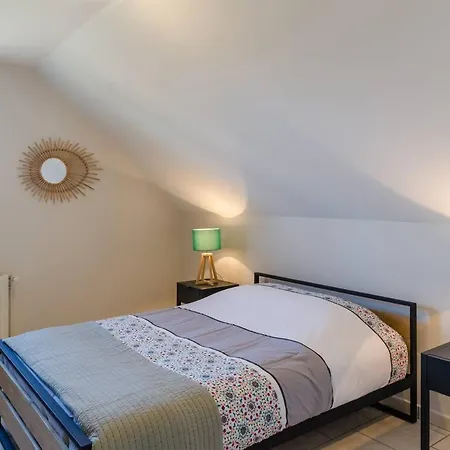 Les Bigarreaux Holiday home *