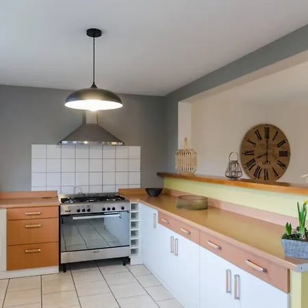 Les Bigarreaux Holiday home
